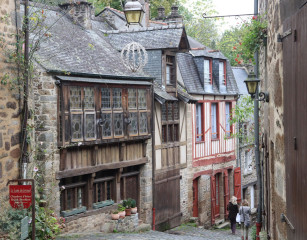 Dinan