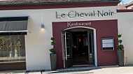 Le Cheval Noir inside