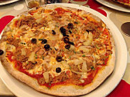 Pizza Pazza food