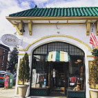 North Shore Boulangerie outside