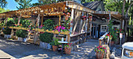 Treehouse And Pub outside