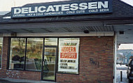 Dooley's Bagel Deli outside