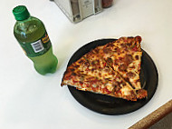 Tony's Pizzeria food