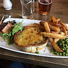 The Travellers Rest food