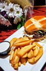 Red Robin Gourmet Burgers And Brews food