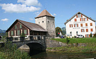 Schloss Grynau outside