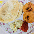 Saraswathie Lodge food