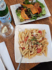 Giovanni's Bistro food