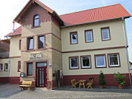 Zum Deutschen Haus outside