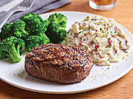 Applebee's Grill And Bar Newport News food