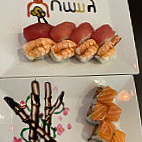 Tomo Sushi food