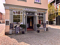 Ristorante CLASSICO outside