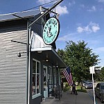 Parkside Seafood House - Oyster Bar inside