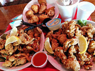 Flo's Clam Shack food