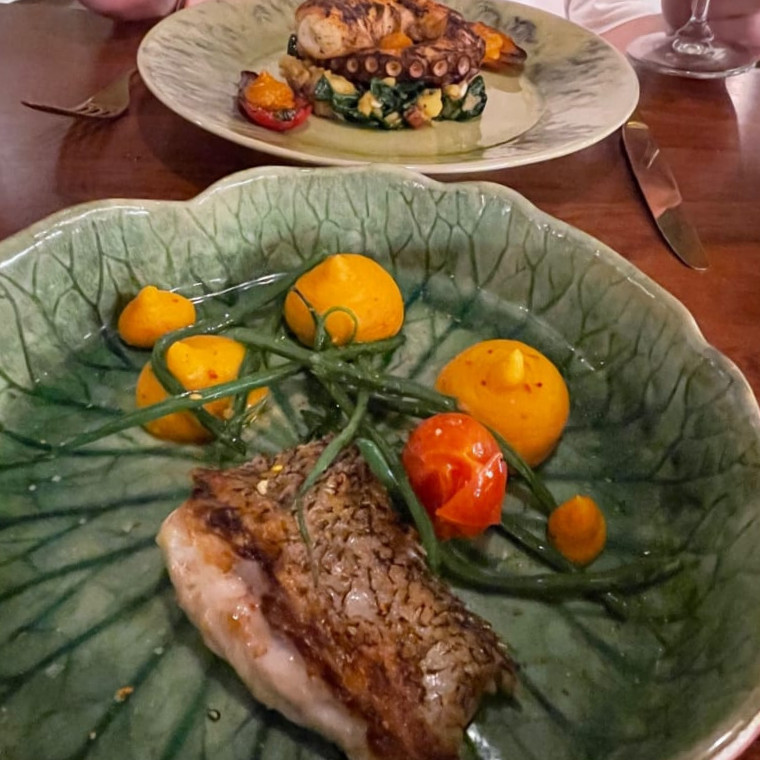 restaurant image
