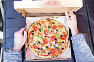 Blaze Pizza food