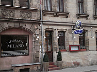 Ristorante e Pizzeria Milano outside