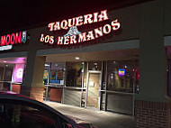 Taqueria Los Hermanos outside