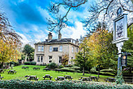 The Calverley Arms outside