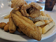 Skippers Seafood food