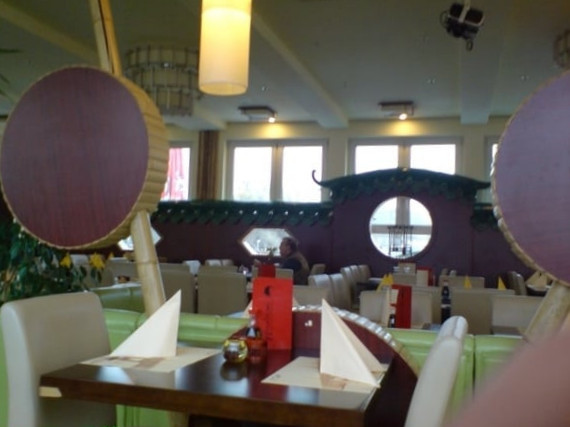 restaurant image