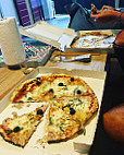 Angelu Pizza food