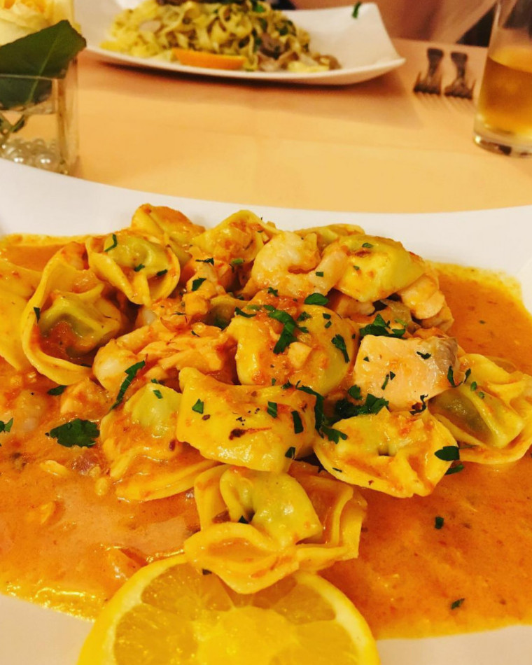 restaurant image