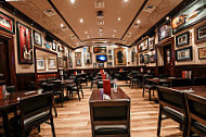 Hard Rock Cafe Rome inside