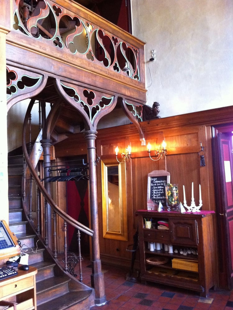 restaurant image