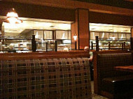 Claim Jumper Restaurant inside