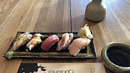 Onomura Nigiri Room Bosques food