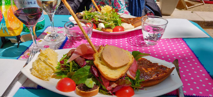 restaurant image