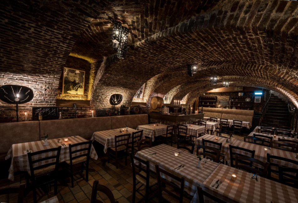 restaurant image
