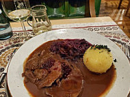 Bohm's Herrenkeller food