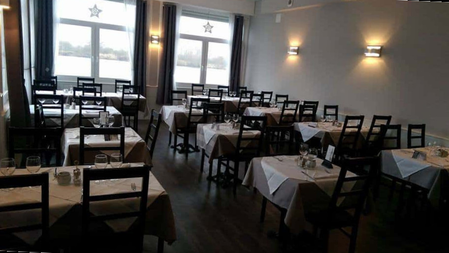 restaurant image
