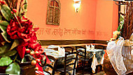 Dawat Indian inside