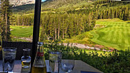 Rustica At Silvertip Golf Resort food