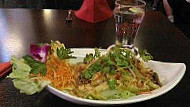 Lilly's Vietnam&Tai Cuisin food