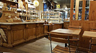 Le Pain Quotidien inside