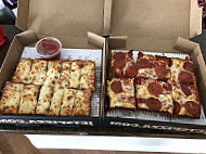 Jet's Pizza food