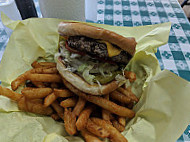 Skinny's Hamburgers food