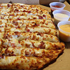 Toppers Pizza food