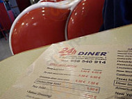 24h Diner inside