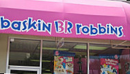 Baskin-robbins outside