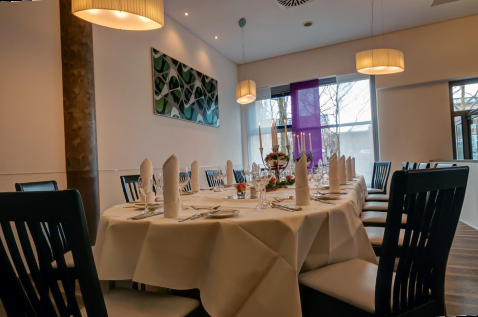 restaurant image