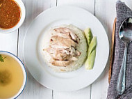 Maxwell Hainanese Chicken Rice (turf Club Rd) food