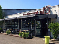 Restaurant le 15 outside