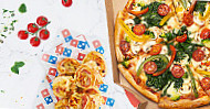 Domino's Pizza food