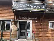 Le Chalet Gourmand inside