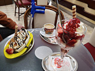 Eis-Café Venezia food